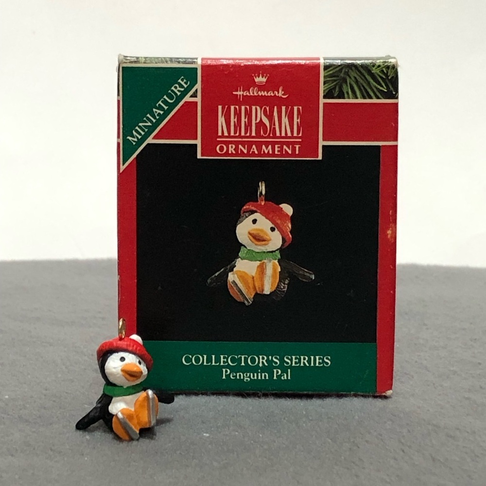 Hallmark Keepsake Collector's Series 1991 Penguin Pal Miniature Ornament